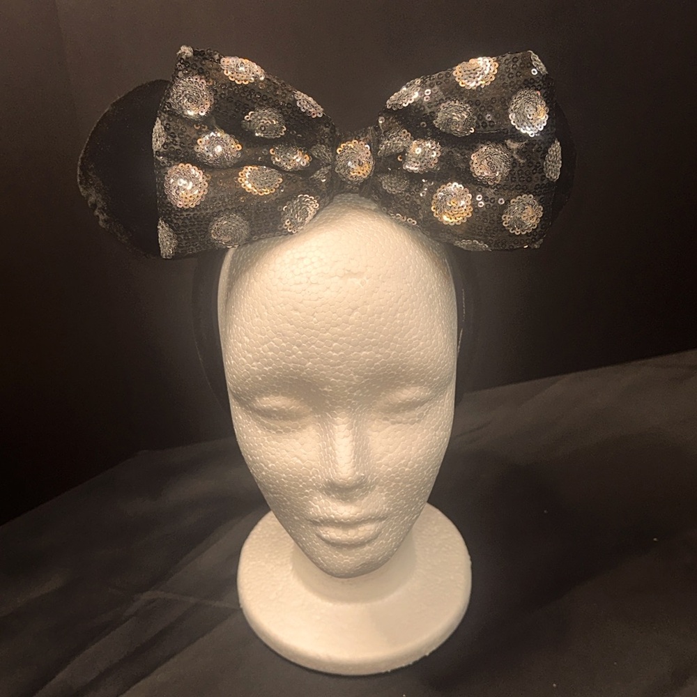 Disney Parks 2017 Interchangeable Starter Headband Bundle. Includes 4 More Bows!